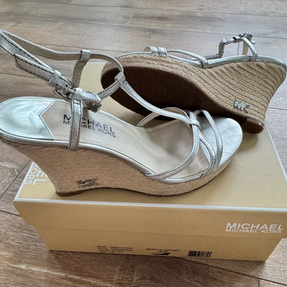 Michael Kors Kami T Strap, Metallic Silver Leather, Wedge